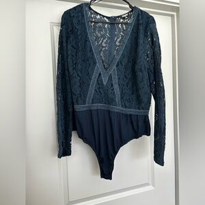 Misguided Plus | Lace V-neck Bodysuit
